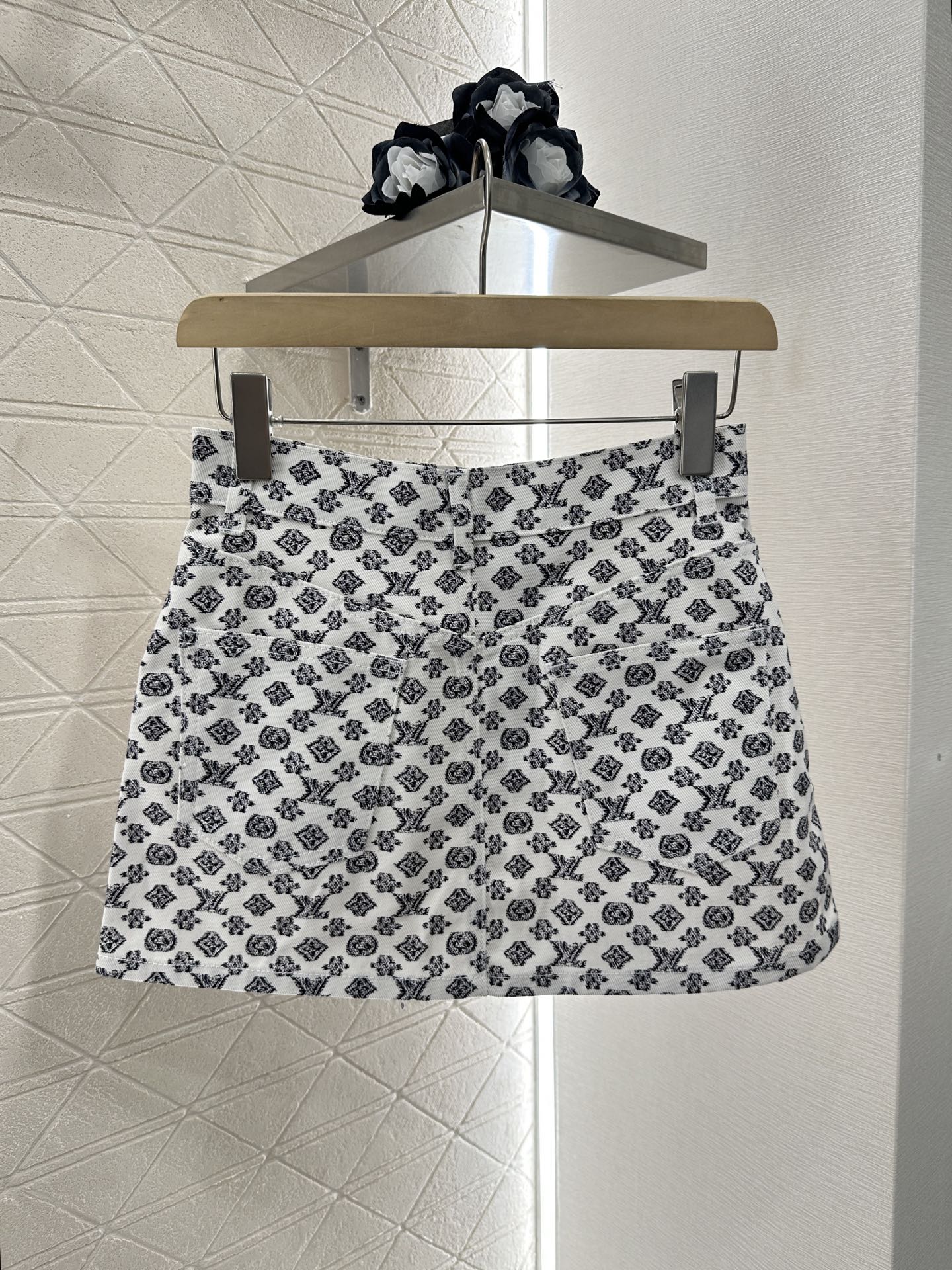 L 2025 neues Produkt Jeansweste und kurzer Rock Set 
