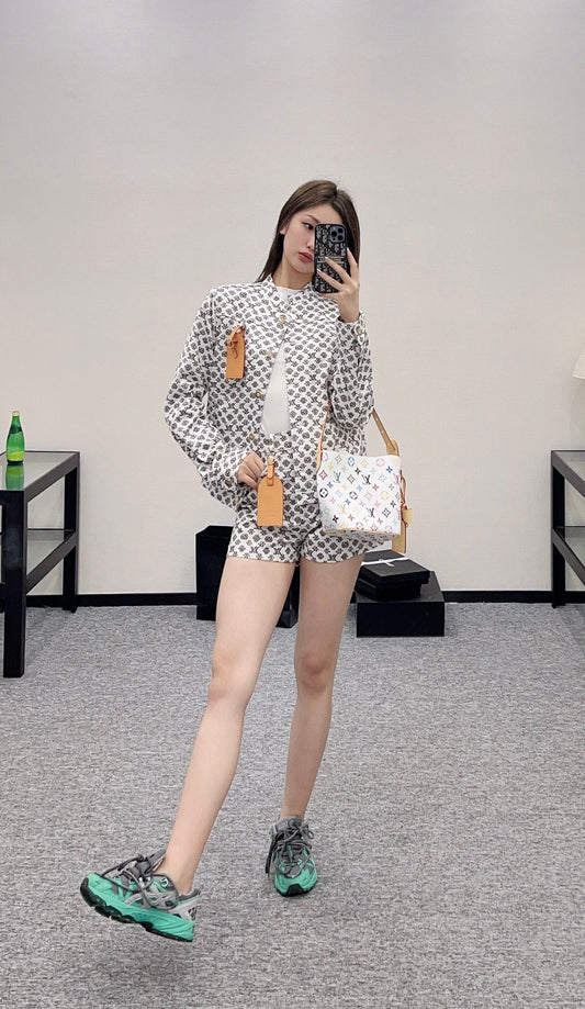 L 2025 new product Denim jacket and shorts set