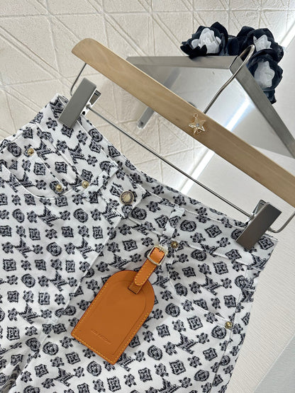 L 2025 new product Denim jacket and shorts set