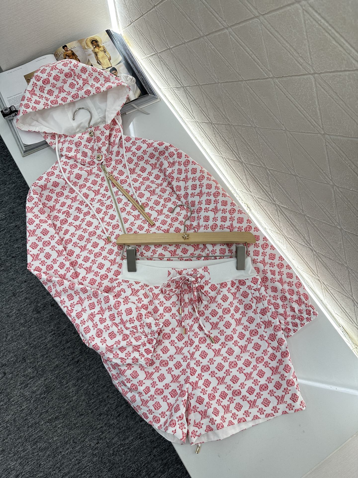 L 2025 new products Jacket and shorts set