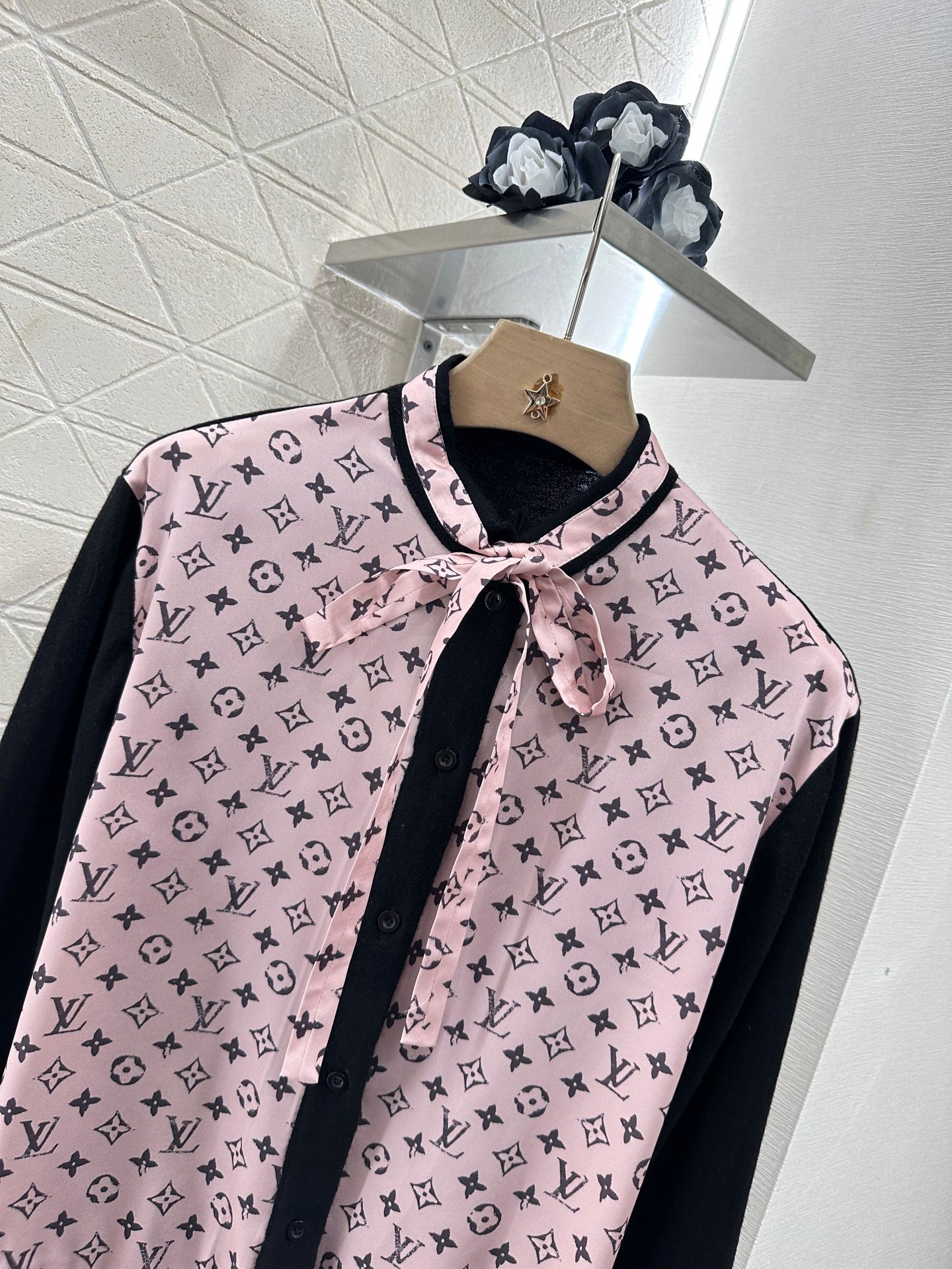 L 2025 new product Ribbon shirt