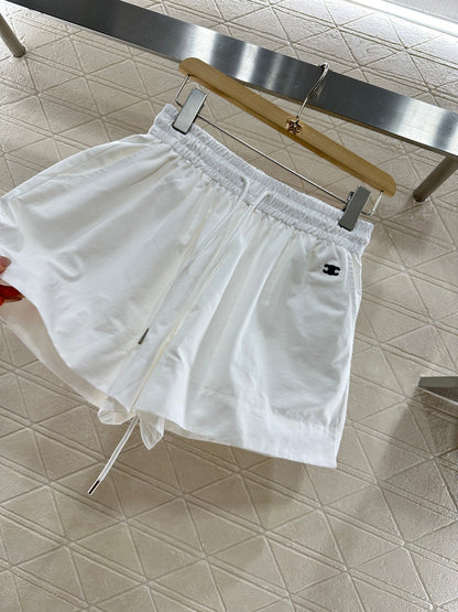 C New arrival Embroidered shorts