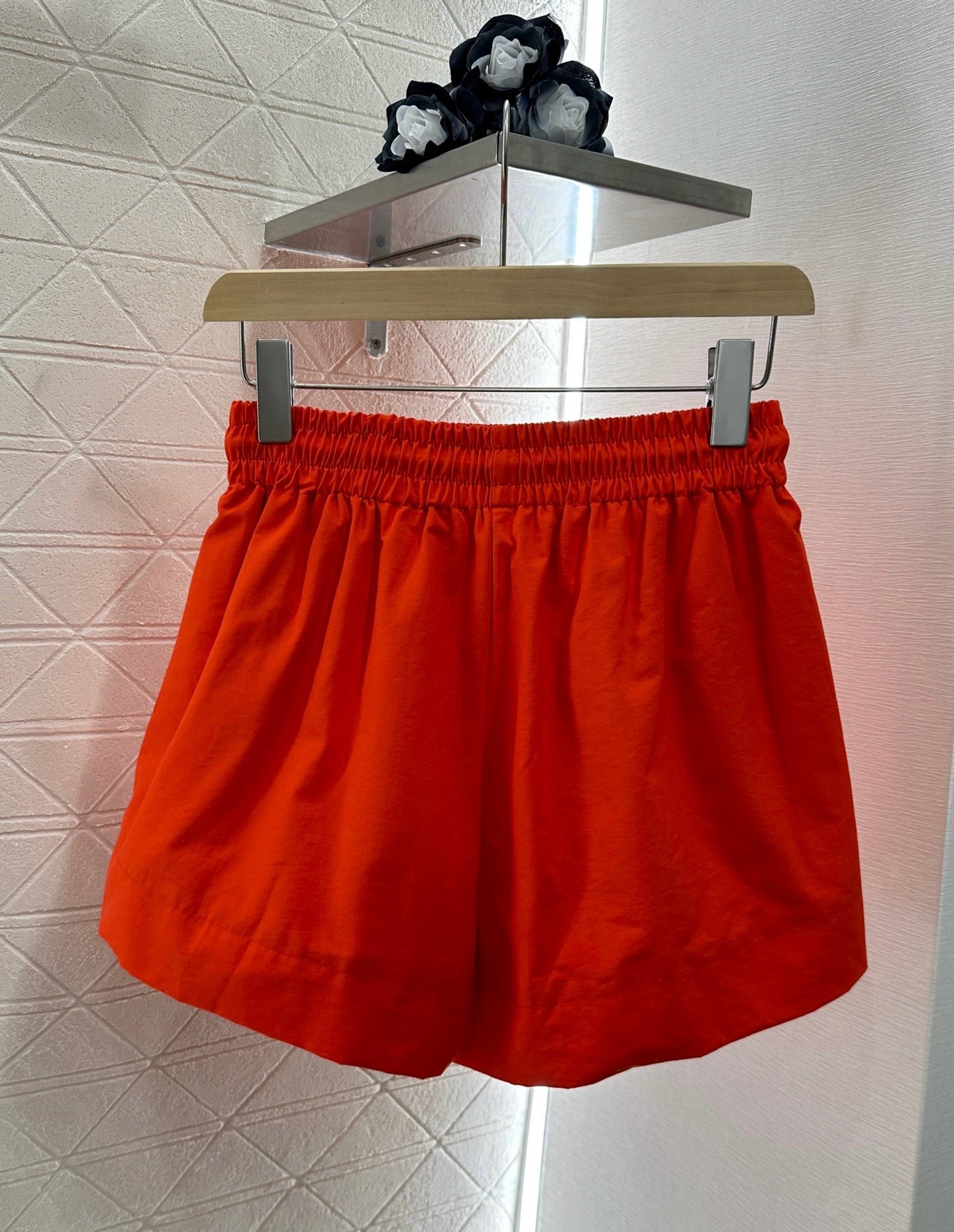 C New arrival Embroidered shorts