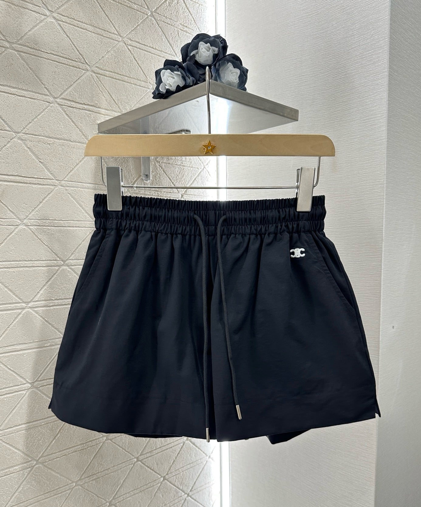 C New arrival Embroidered shorts