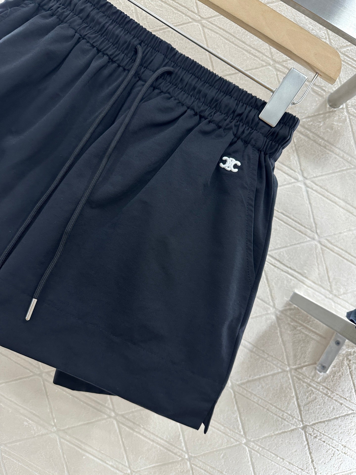 C New arrival Embroidered shorts