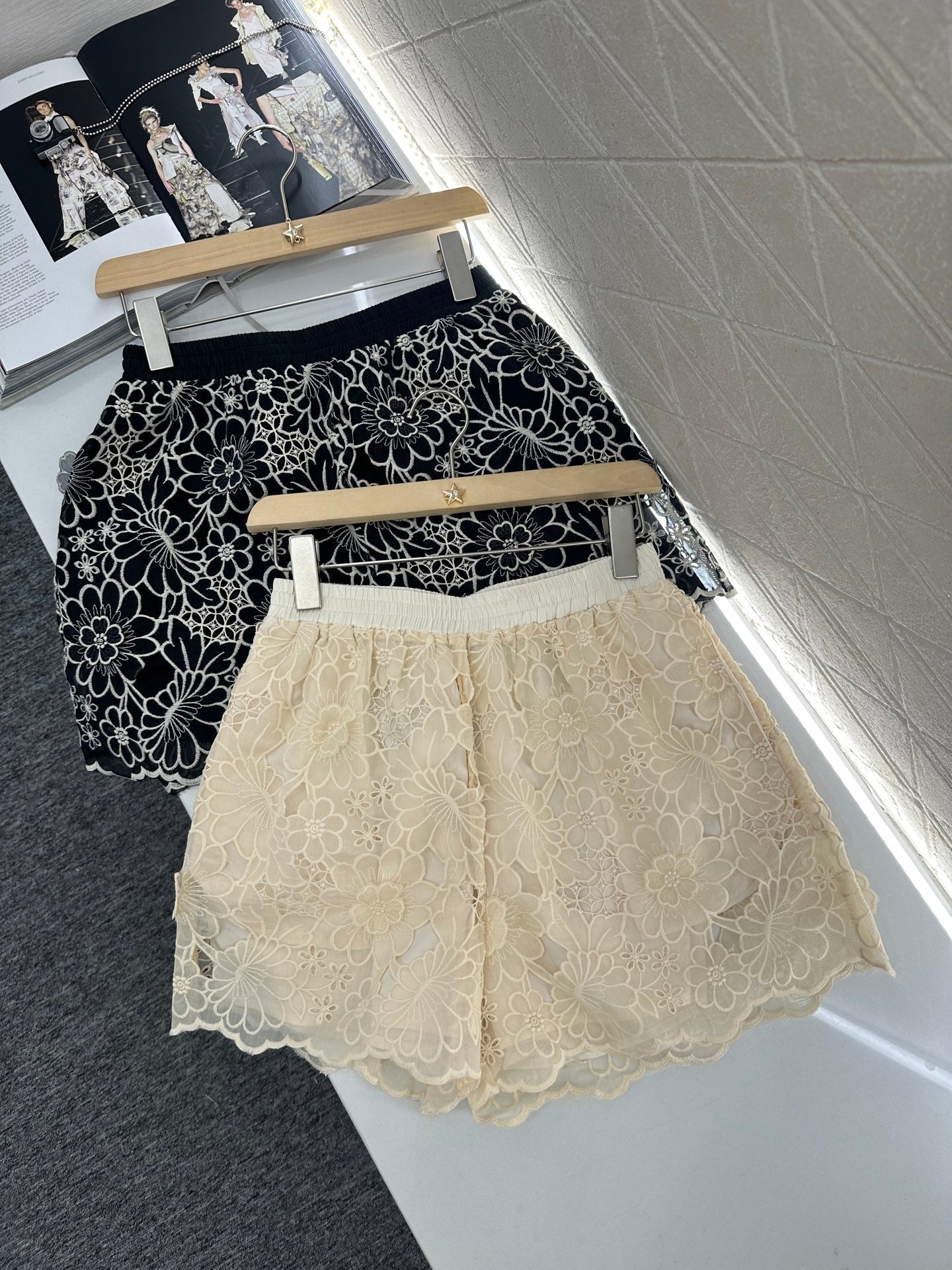 D New arrival Lace shorts