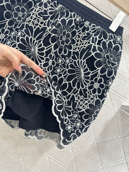 D New arrival Lace shorts