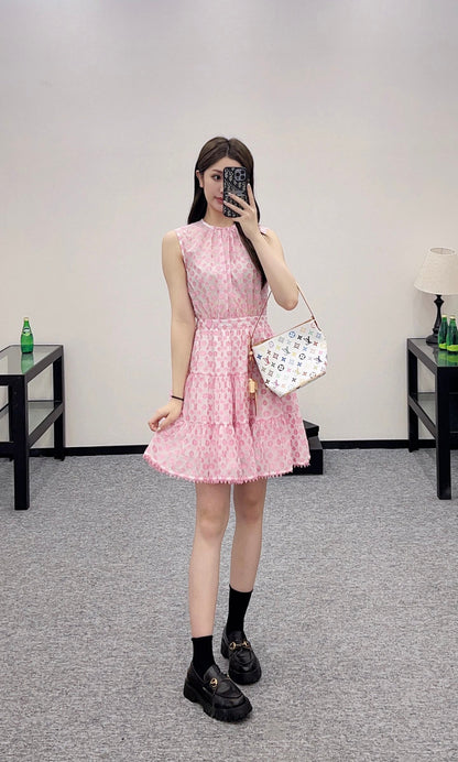 L 25 new products Sleeveless dress