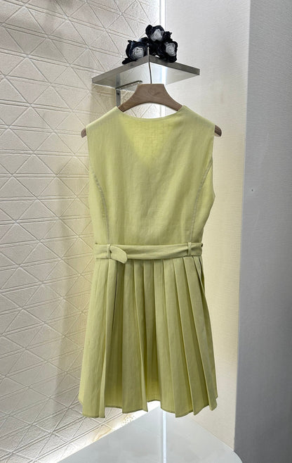 M 25 new product Belt pleated vest dress