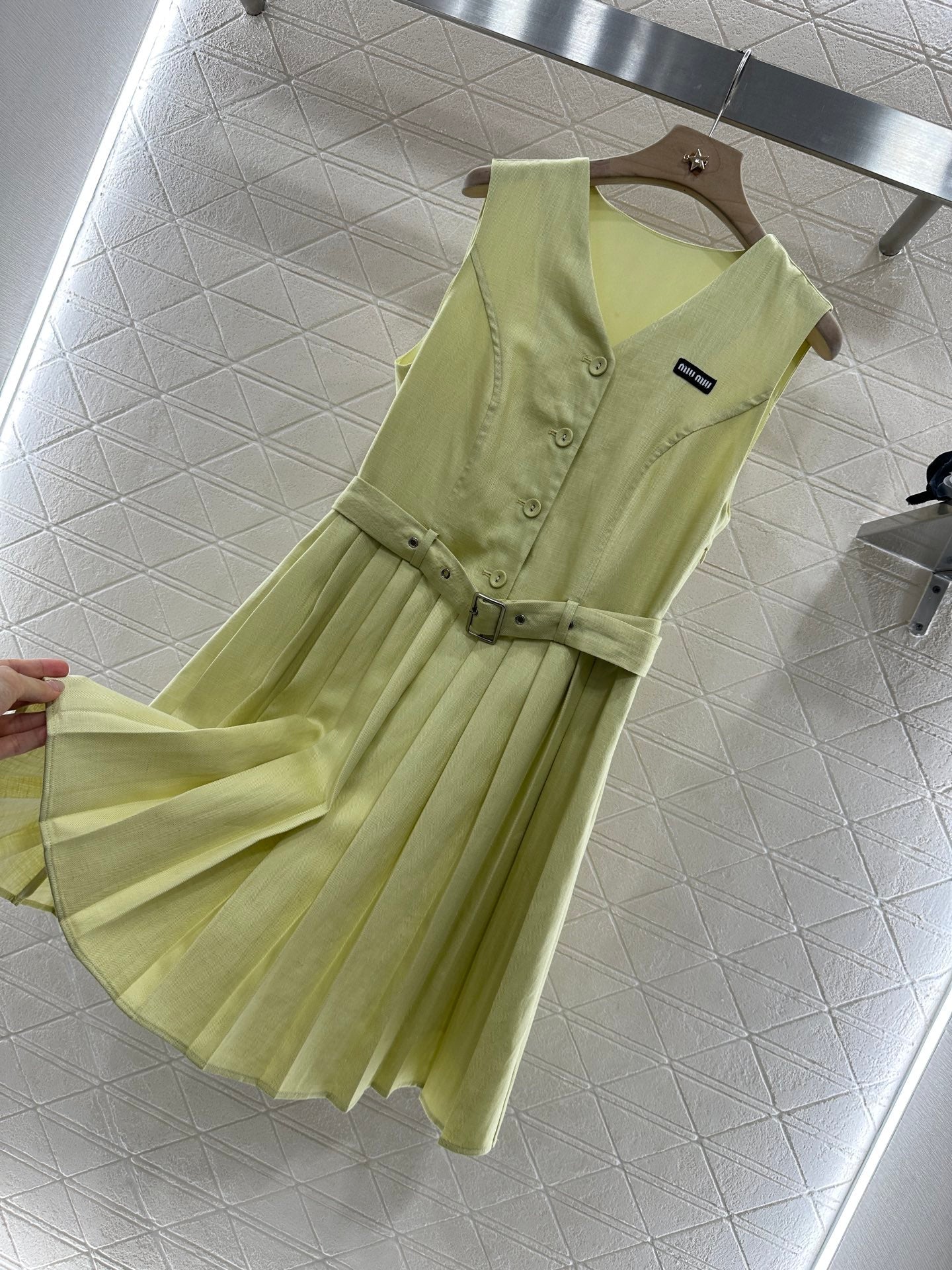 M 25 new product Belt pleated vest dress