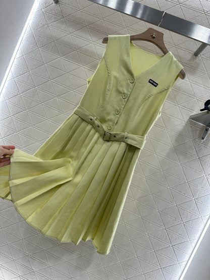 M 25 new product Belt pleated vest dress
