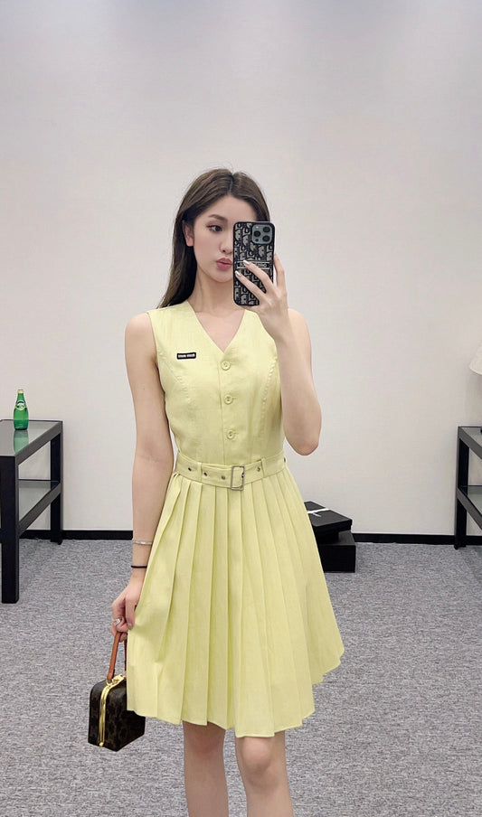 M 25 new product Belt pleated vest dress