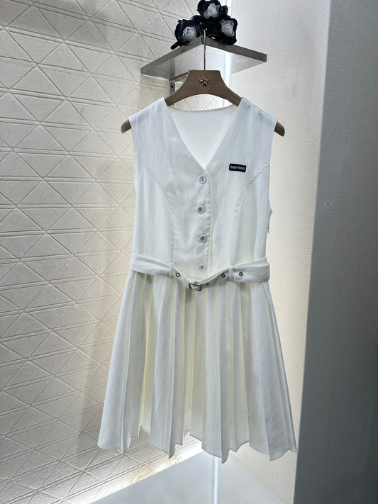 M 25 new product Belt pleated vest dress