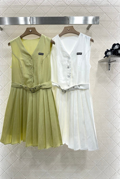 M 25 new product Belt pleated vest dress