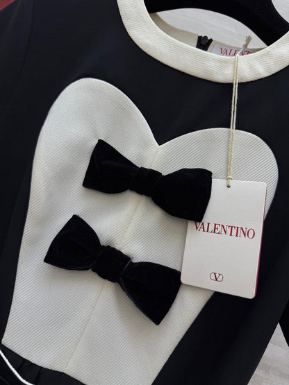 V*♡²⁵Retro palace style bow dress