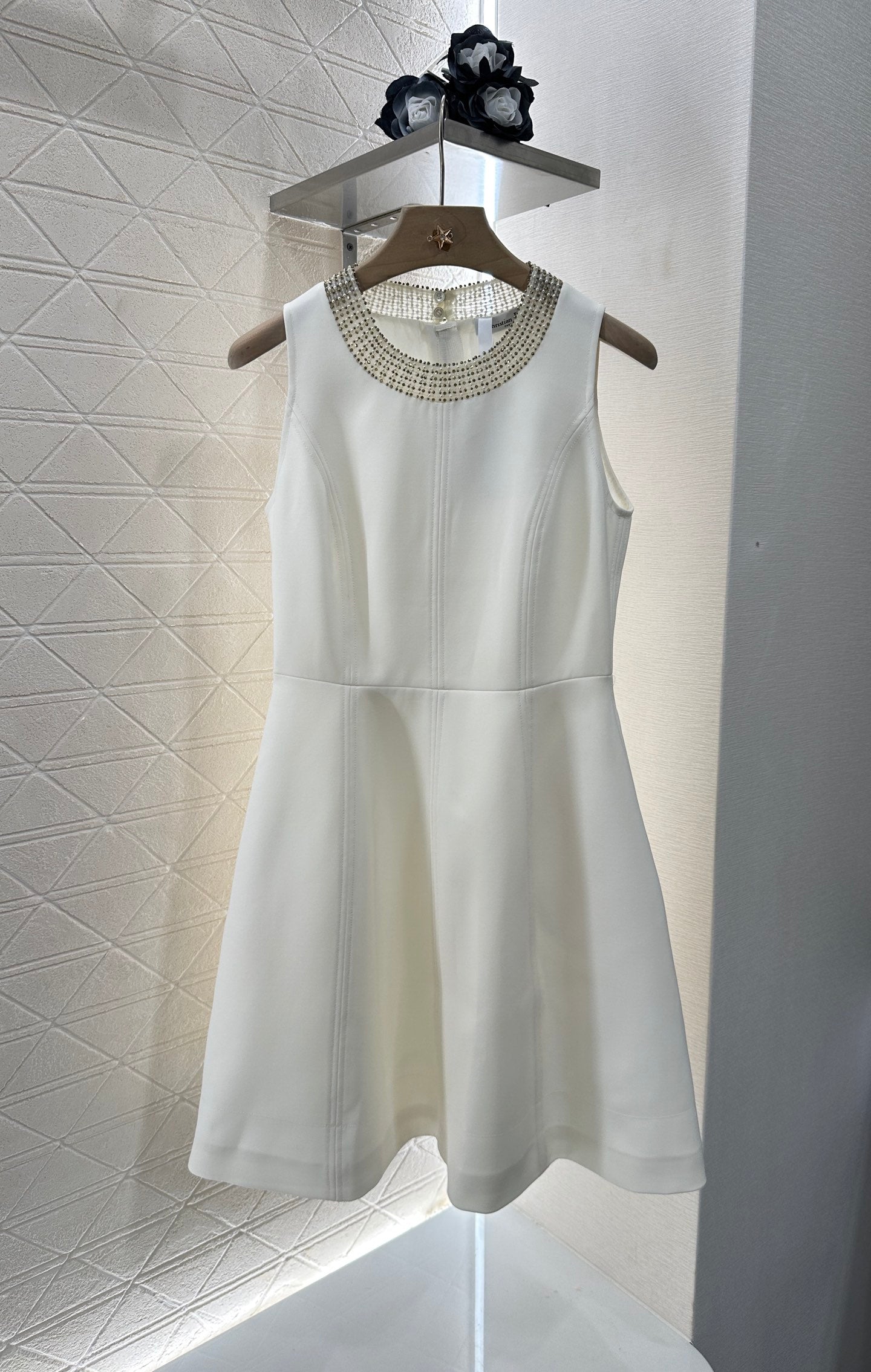 D*♥2025 neue Produkte Perlenbesetztes ärmelloses Kleid） 
