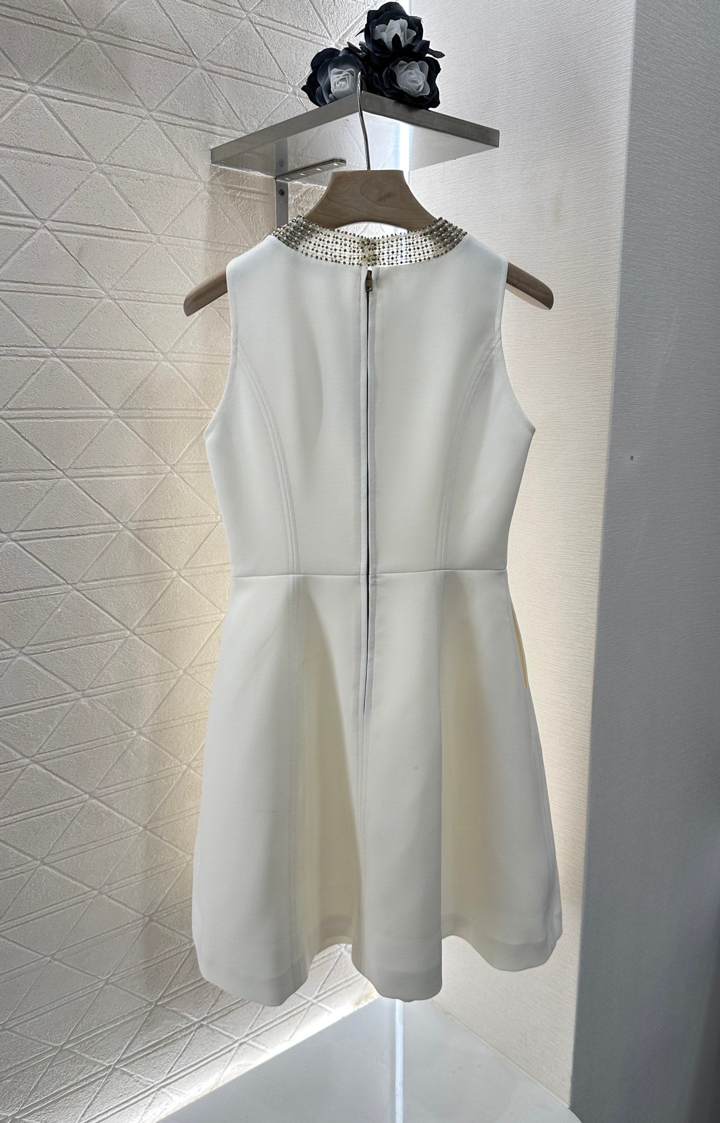 D*♥2025 neue Produkte Perlenbesetztes ärmelloses Kleid） 