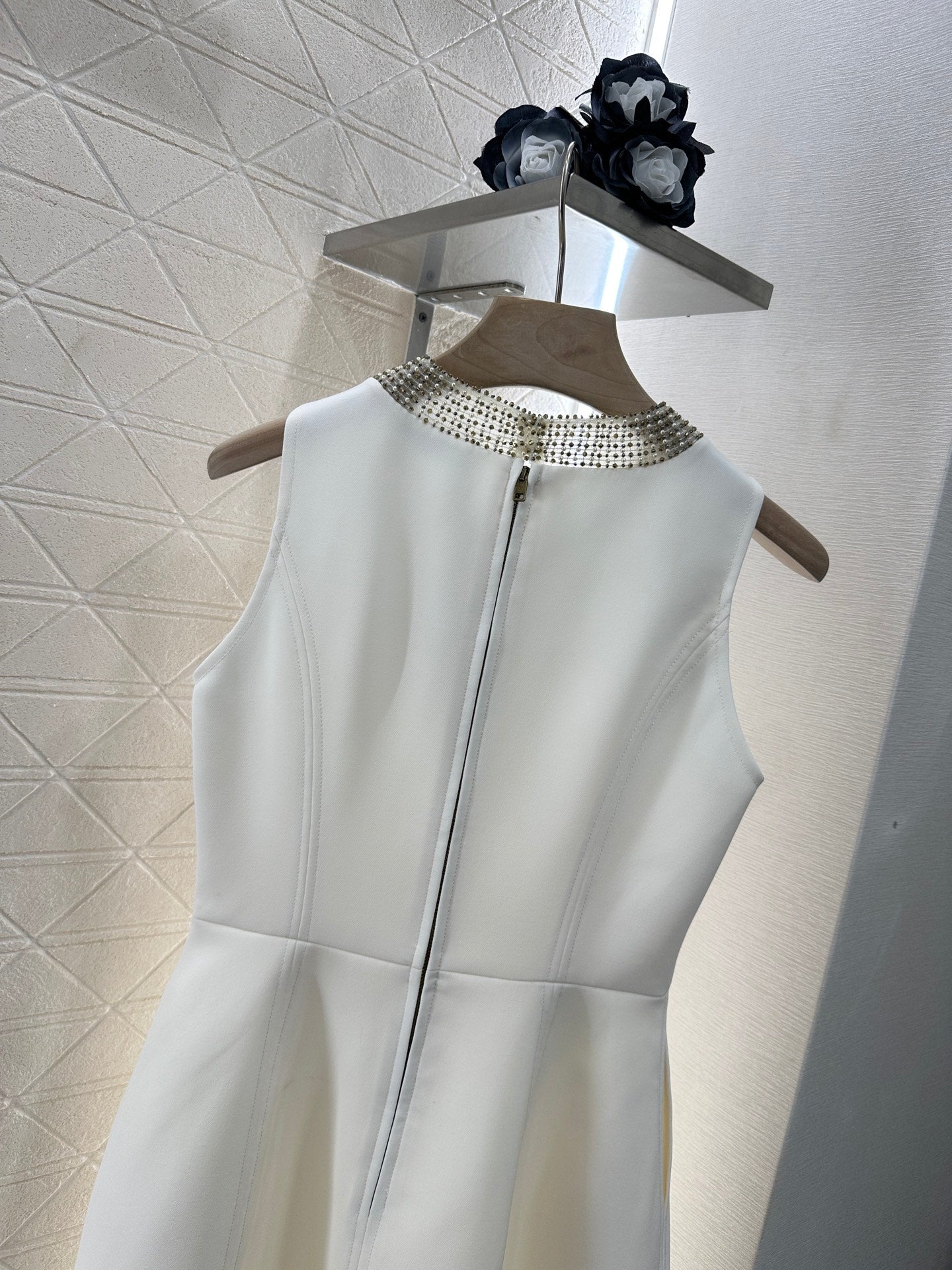D*♥2025 neue Produkte Perlenbesetztes ärmelloses Kleid） 