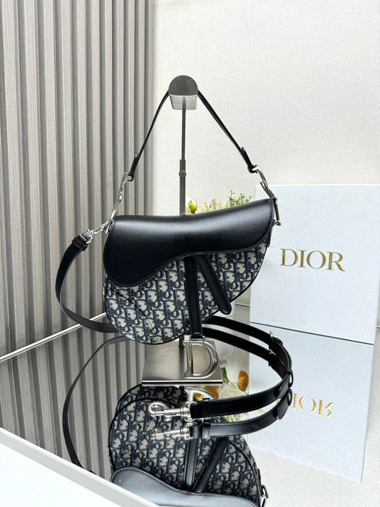 High version 💯 D* saddle bag