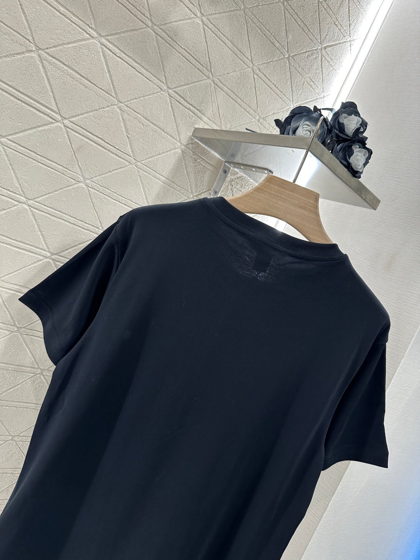 L 2025 new product Metal logo short sleeves