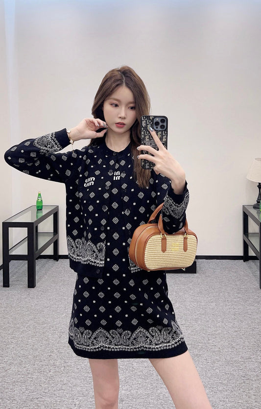 M 2025 new product Knitted long-sleeved cardigan