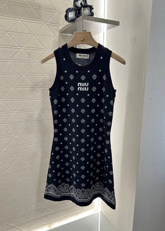 M 2025 new product Knitted vest dress