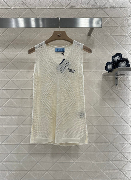P 2025 new product Hollow knitted vest