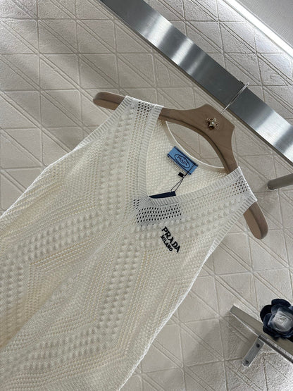 P 2025 new product Hollow knitted vest