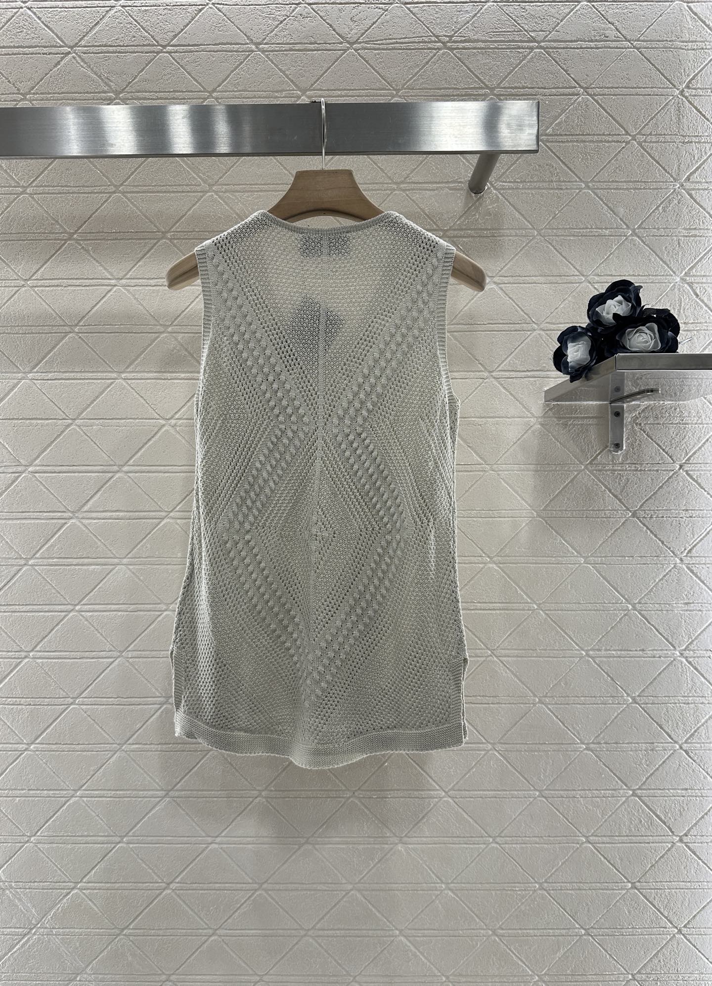P 2025 new product Hollow knitted vest