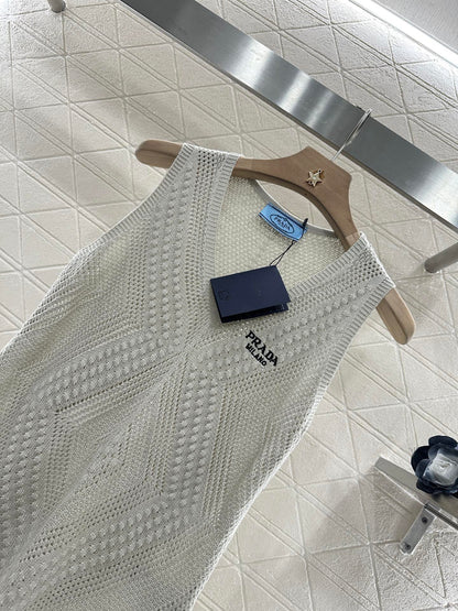 P 2025 new product Hollow knitted vest