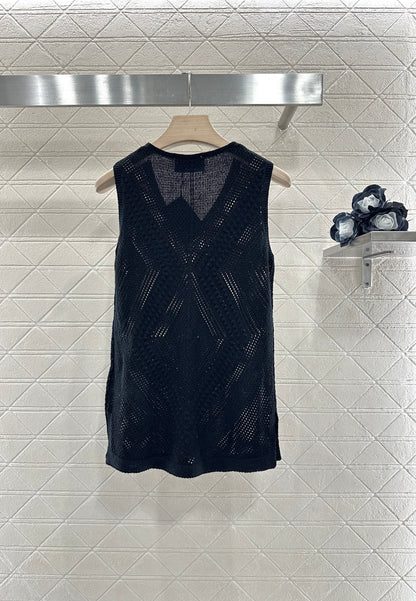 P 2025 new product Hollow knitted vest