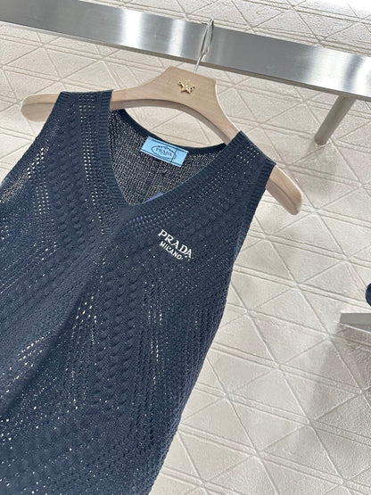 P 2025 new product Hollow knitted vest