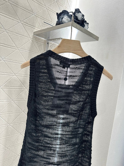 C 2025 new product Embroidered knitted vest dress