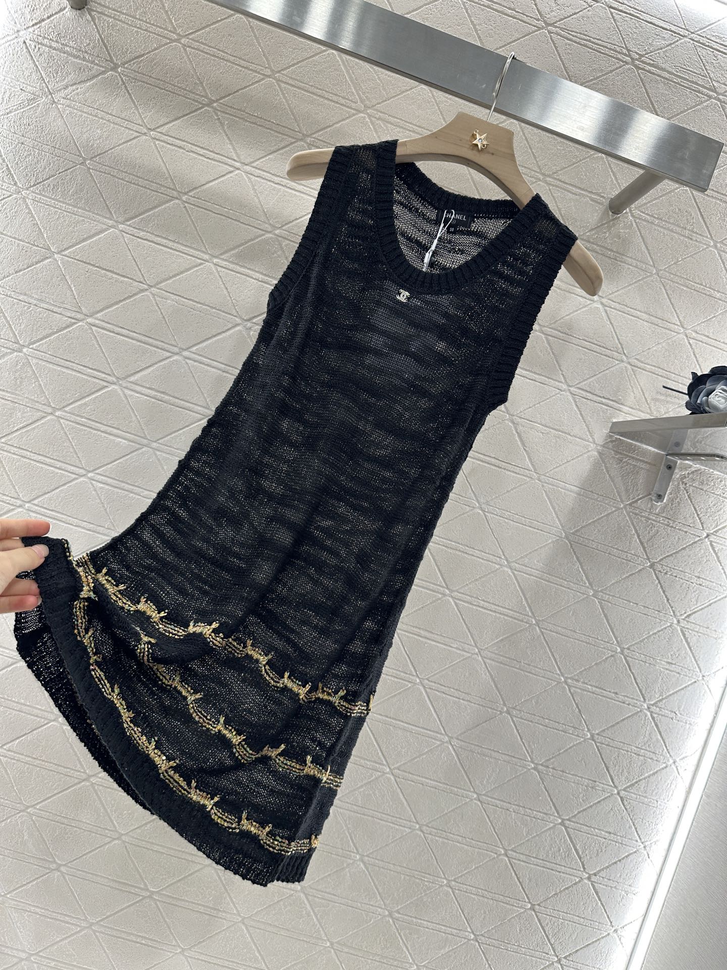 C 2025 new product Embroidered knitted vest dress