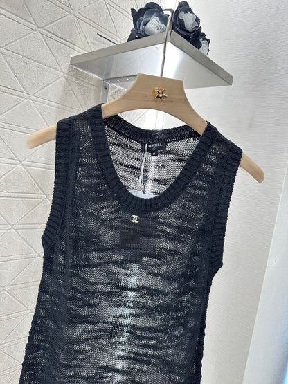 C 2025 new product Embroidered knitted vest dress