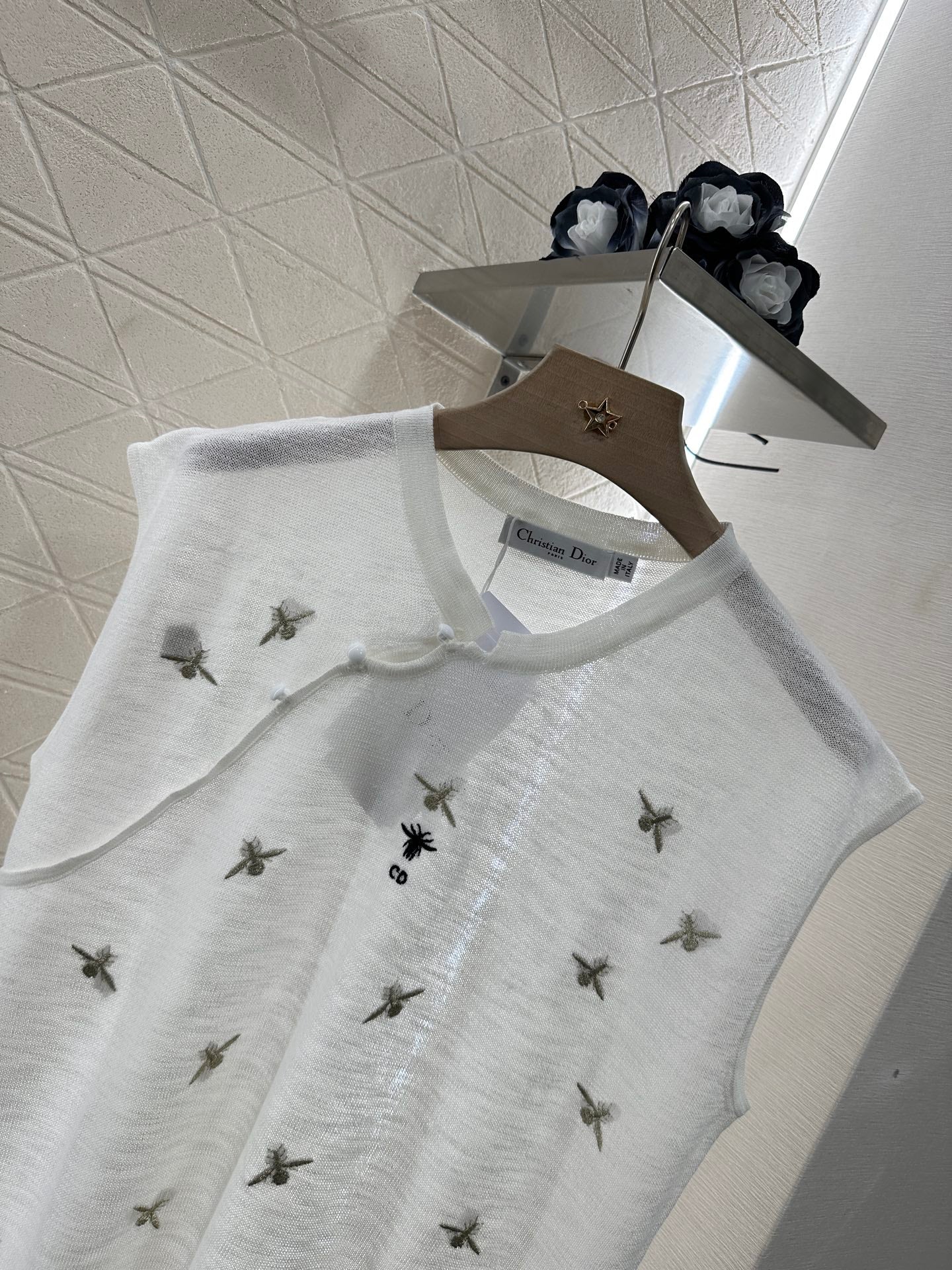 D 2025 new product Embroidered knitted vest