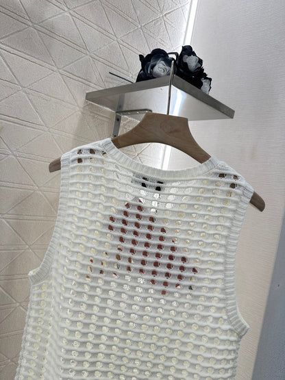 M 2025 new product Hollow knitted vest