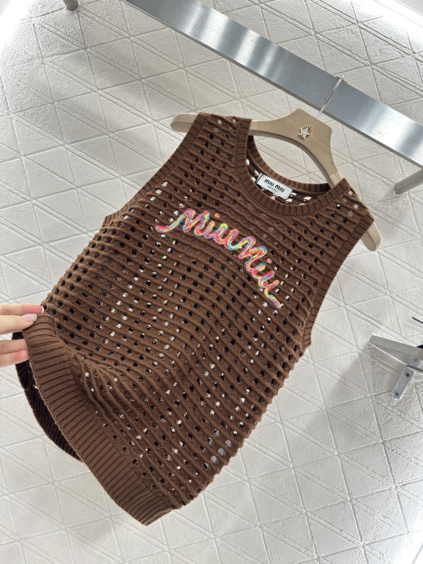 M 2025 new product Hollow knitted vest