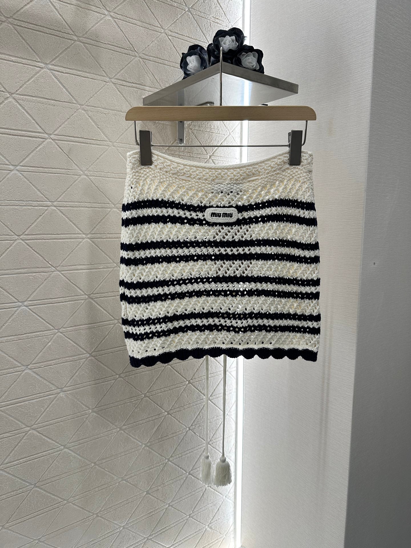M 2025 new product Short-sleeved cardigan and skirt set