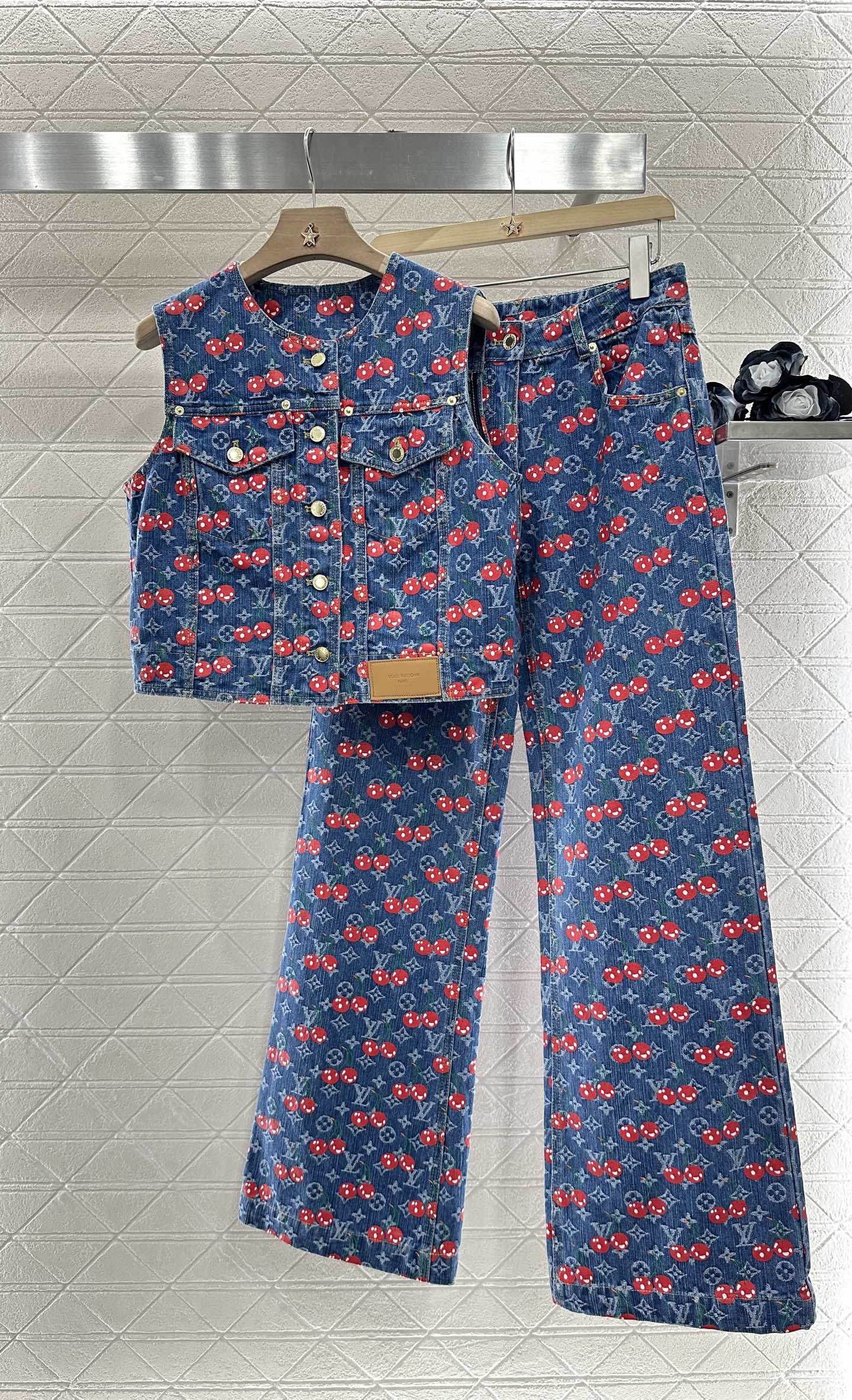 L 2025 new products Vest and trousers set