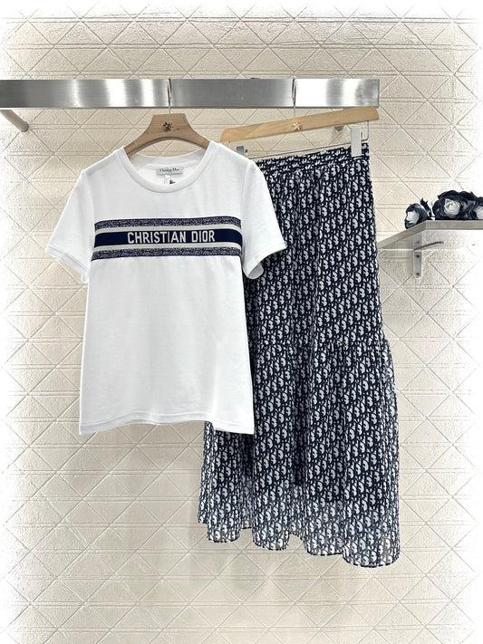 D 2025 new product Short-sleeved skirt suit