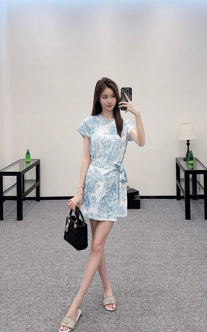D 2025 new product Lace-up dress