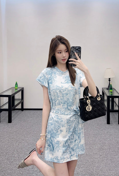 D 2025 new product Lace-up dress