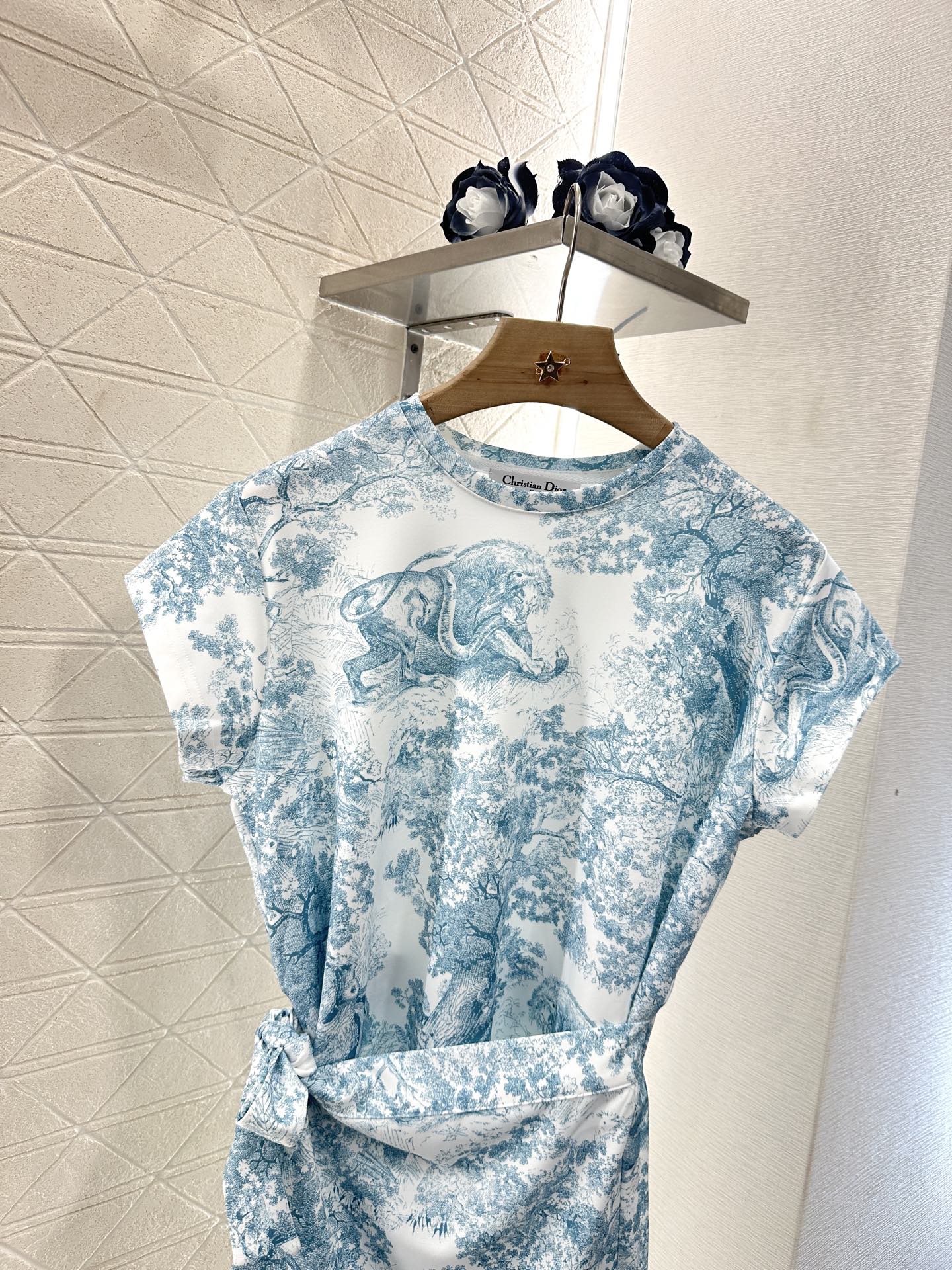 D 2025 new product Lace-up dress