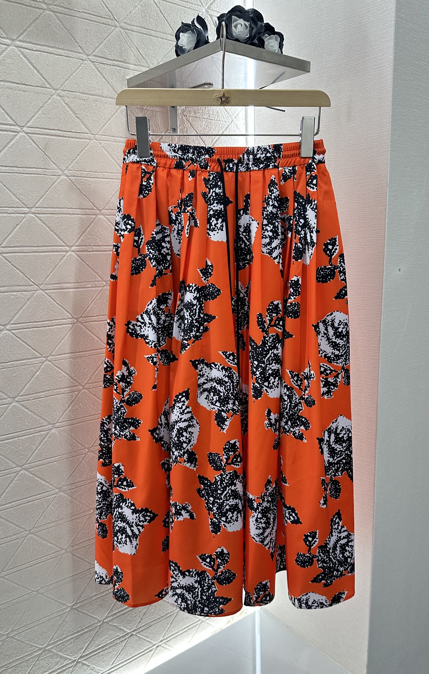 L 25 new product Elastic floral skirt