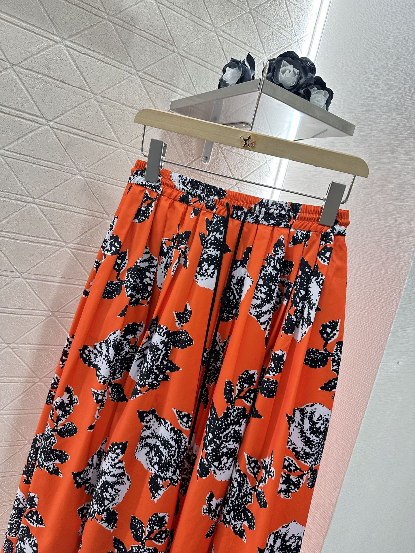 L 25 new product Elastic floral skirt