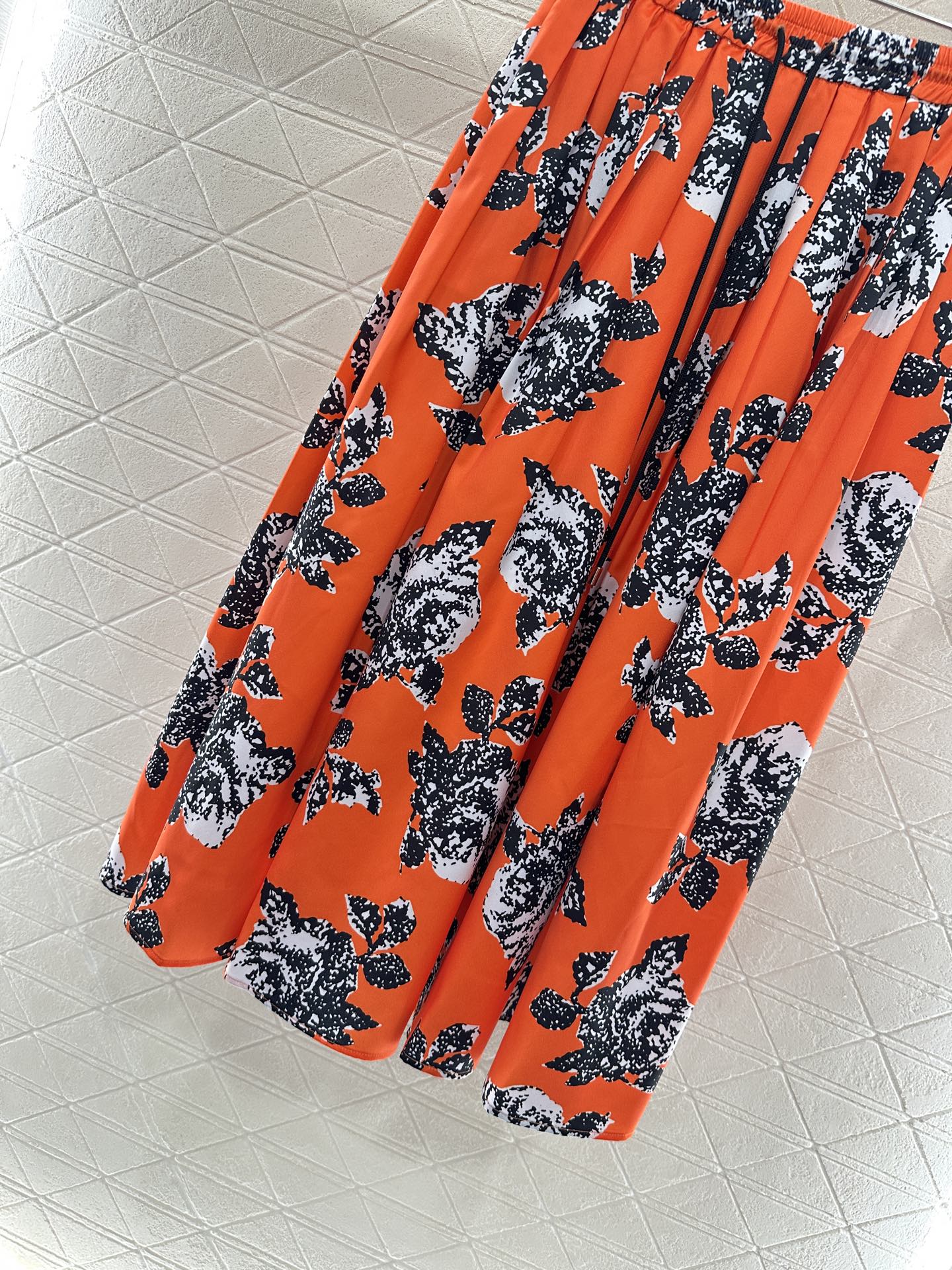 L 25 new product Elastic floral skirt