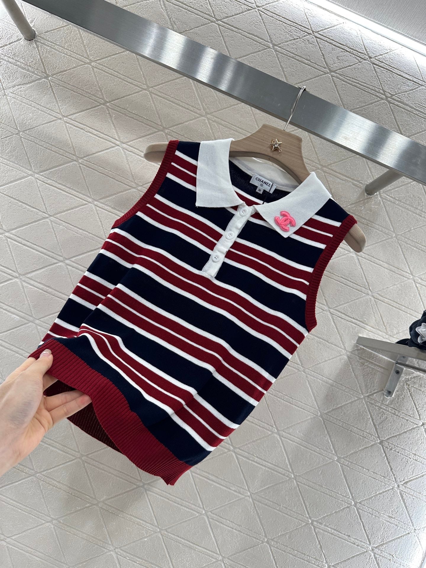 C 25 new product Lapel knitted vest