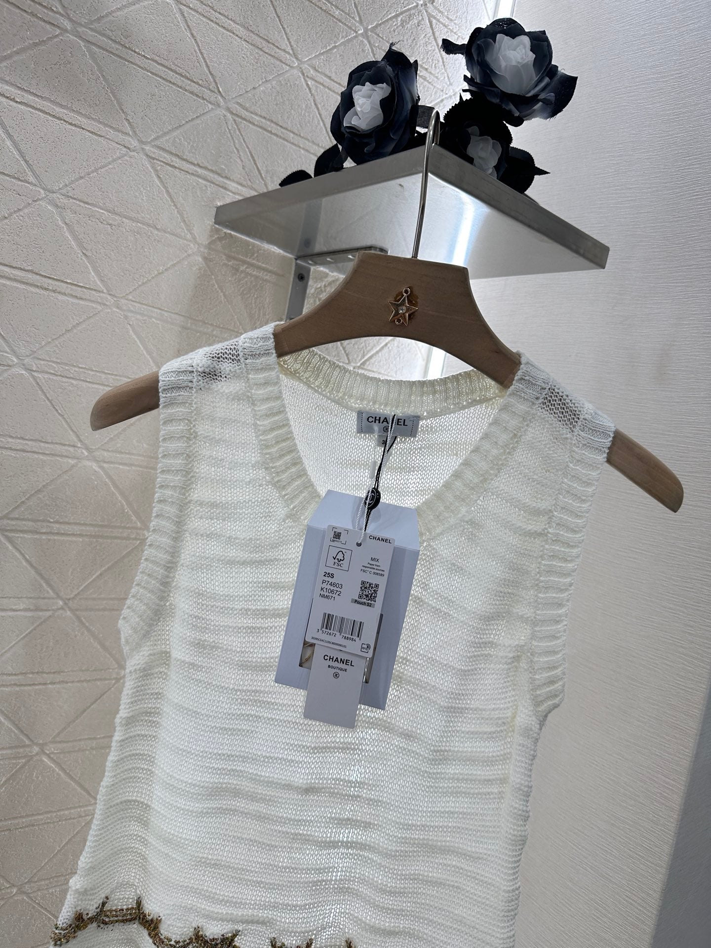 C 25 new product Embroidered knitted vest