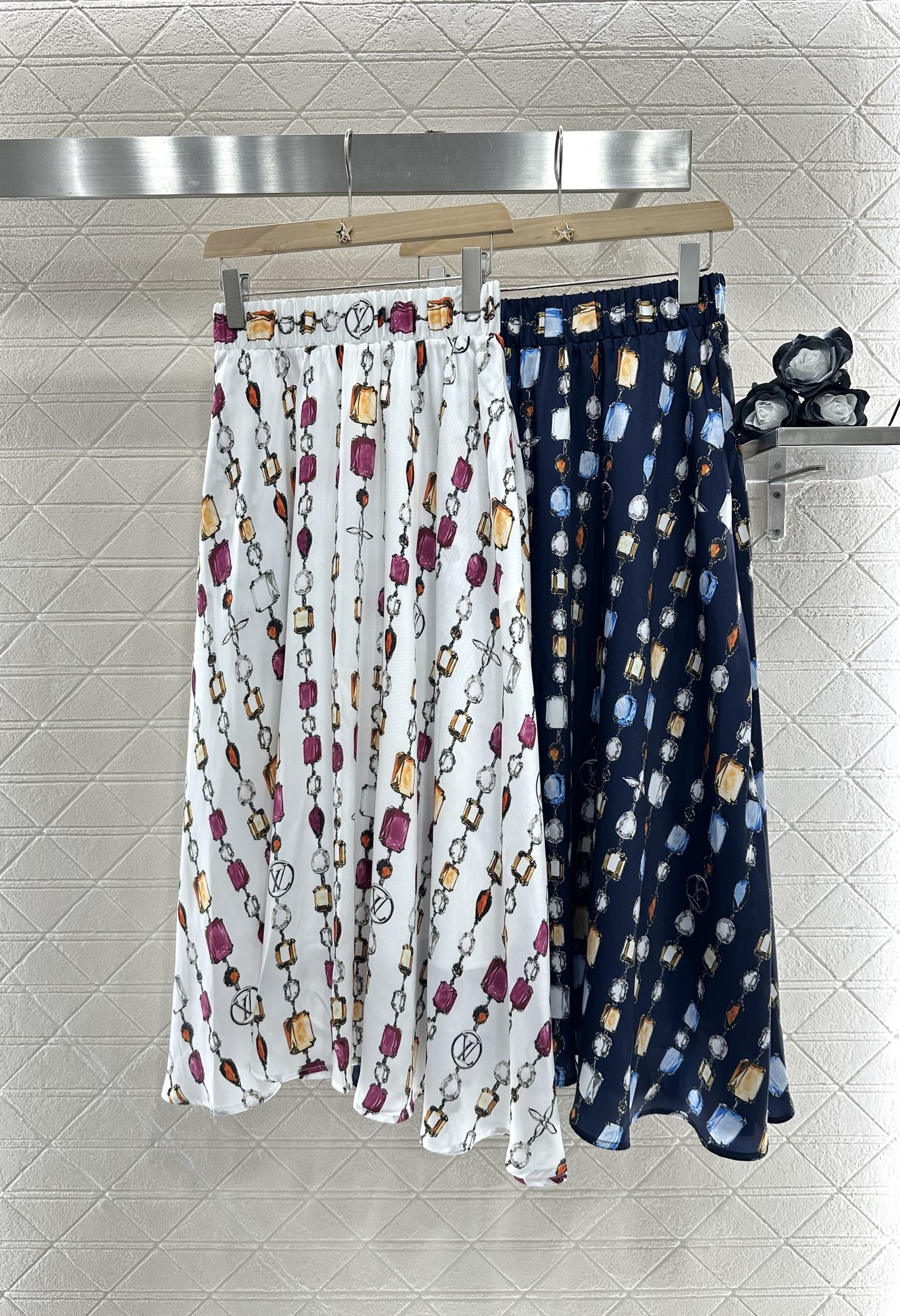L 25 new product Printed gemstone skirt